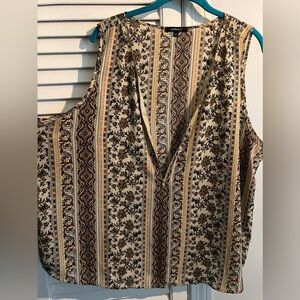 Sleeveless zipper up blouse